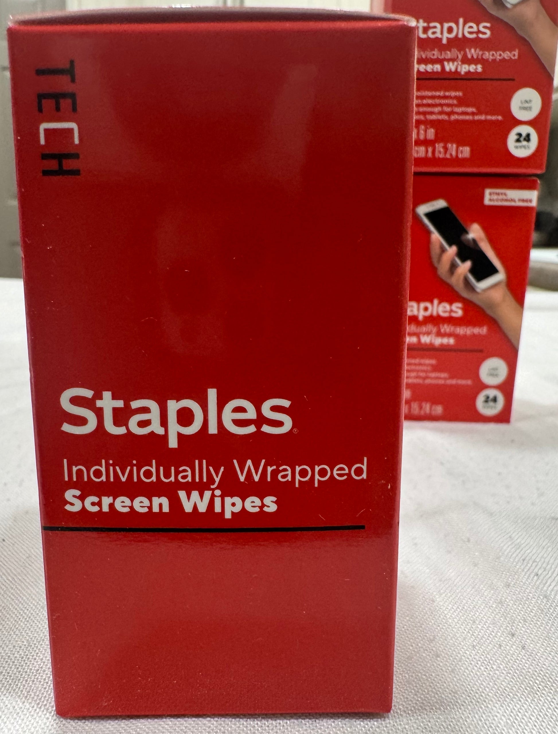 Staples TECH Individually Wrapped Screen Wipes – 24 Count